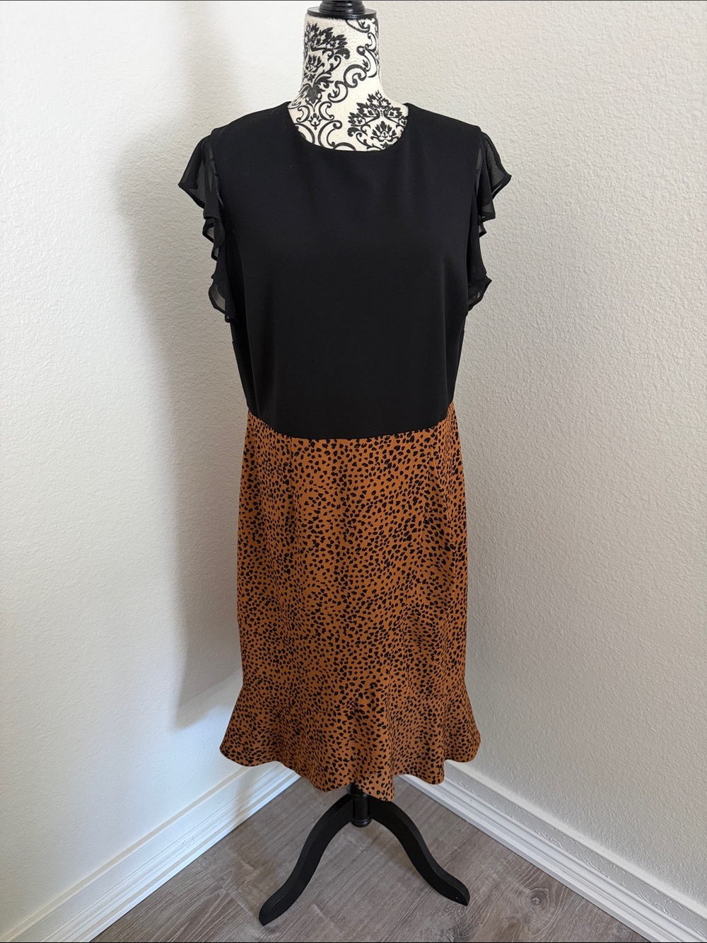 Shelby & Palmer Women’s Black & Brown Printed Fall A-Line Skirted Dress Size 16